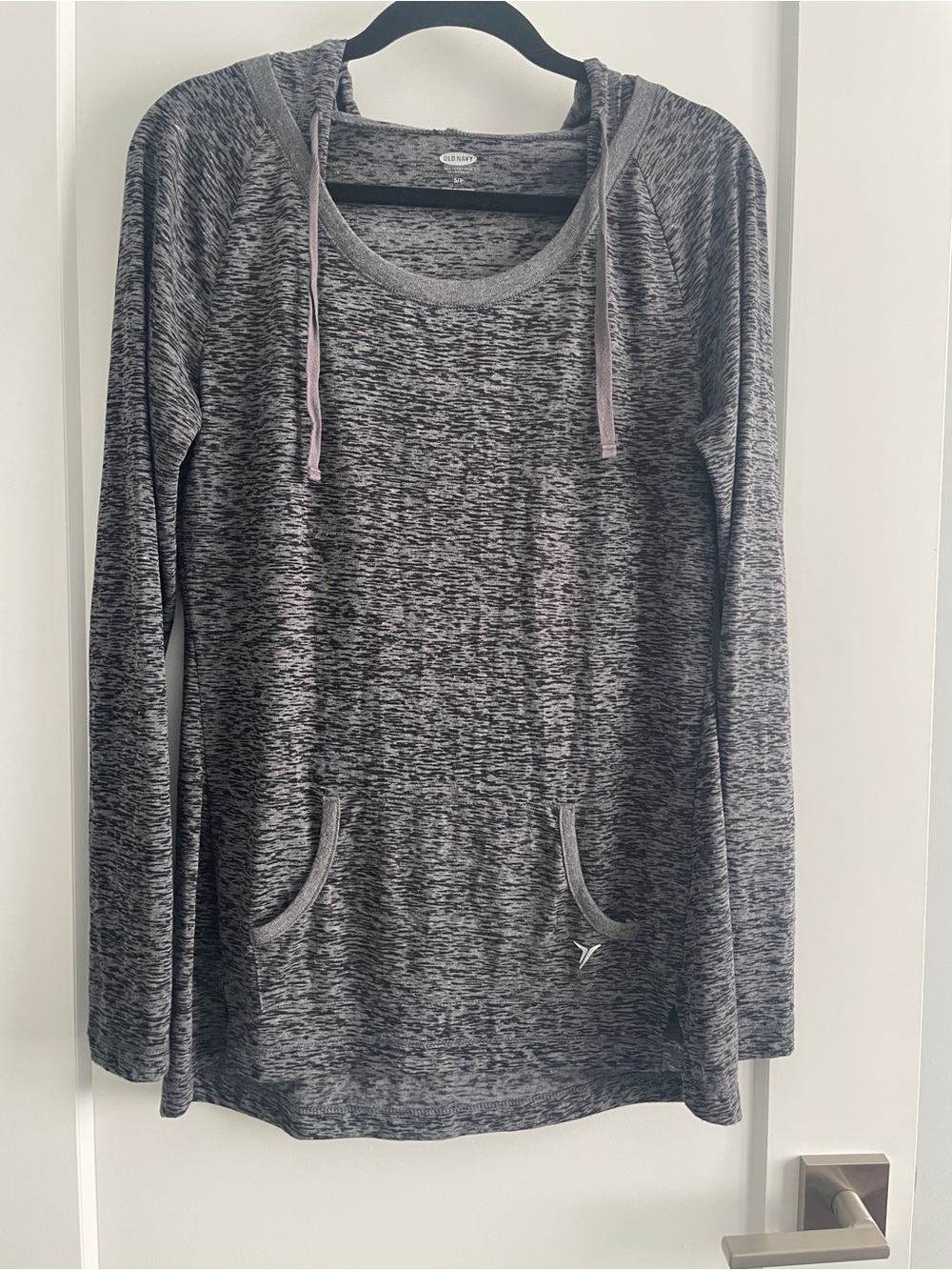 Athletic Heathered Gray Hooded Long-Sleeve Top